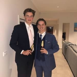 Meet your Posher, Louis